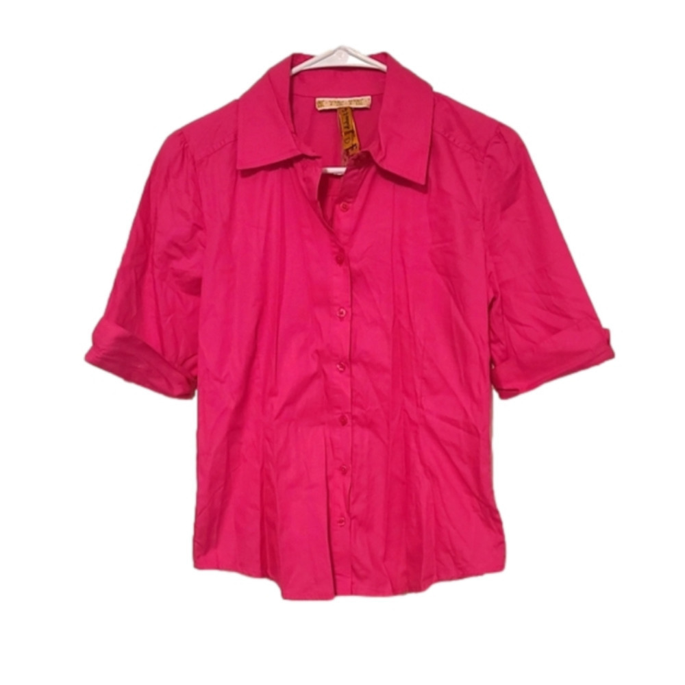 Andrew & Co. Woman's Quarter Sleeve Button Down Shirt with Cuff Sleeves